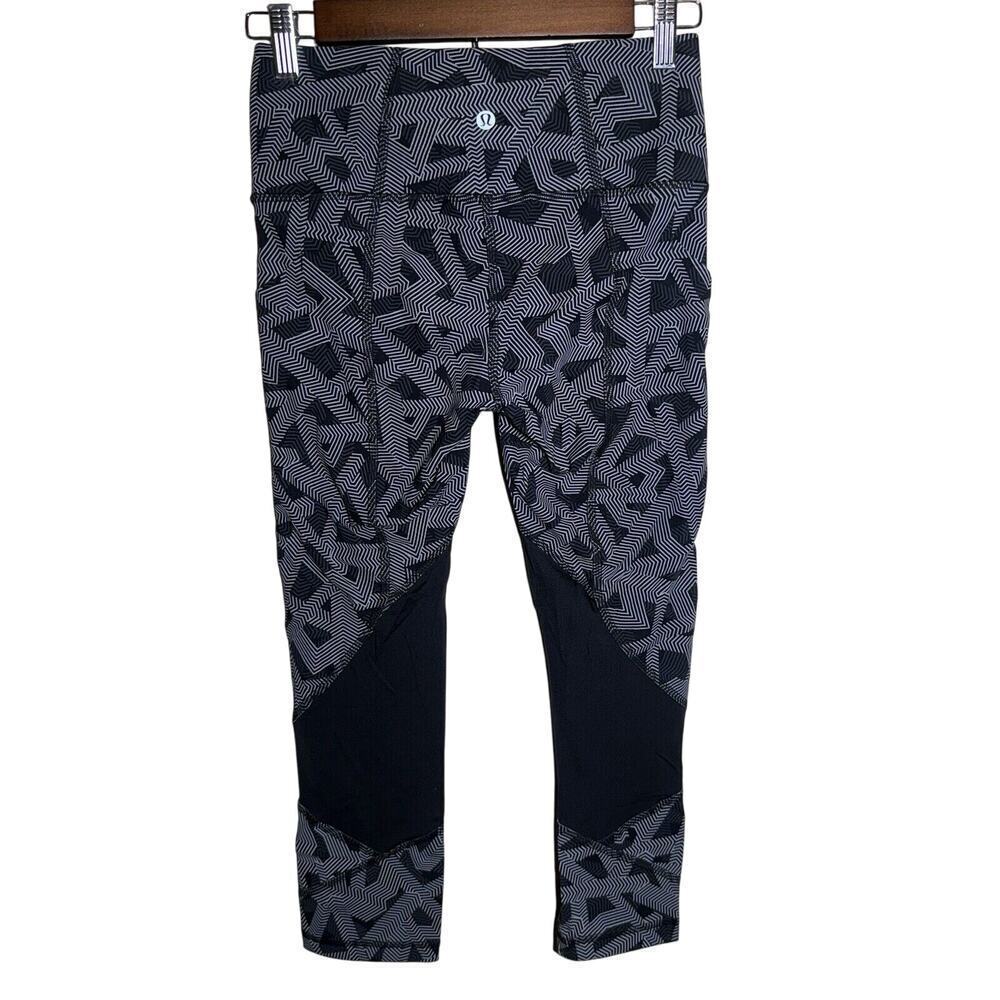 Lululemon Pace Rival High Rise Crop 22" Black Grey Design Running Legging Size 4 - Picture 5 of 12